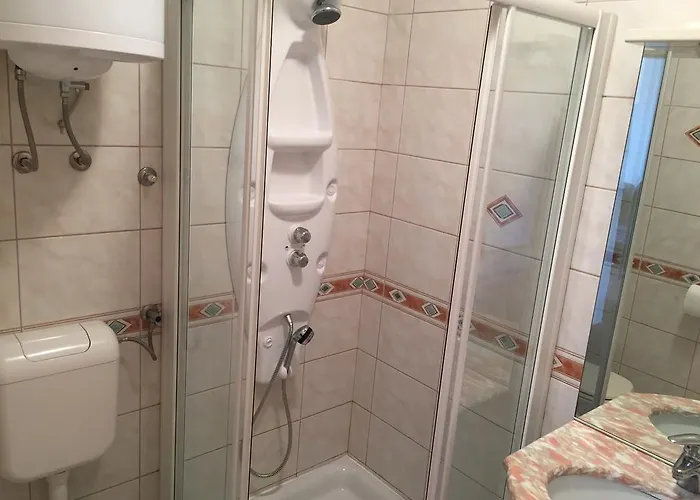 아파트 App Trinodis