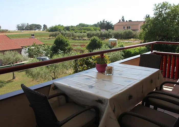 아파트 App Trinodis