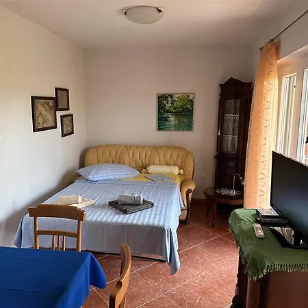 Apartman App Trinodis Bašanija