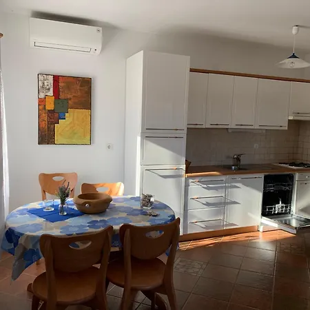 App Trinodis Apartamento Bašanija