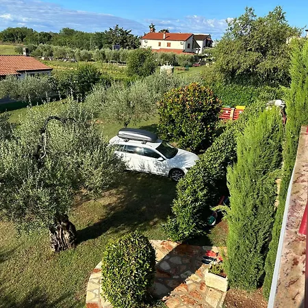 App Trinodis Apartman Bašanija