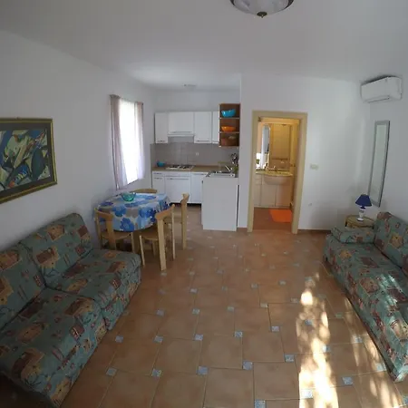 Apartman App Trinodis Bašanija