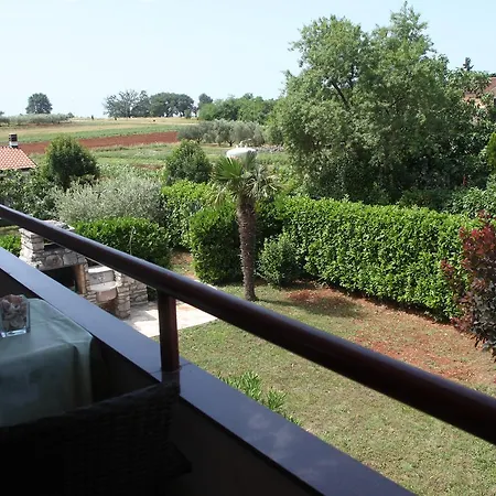 App Trinodis Apartamento Bašanija